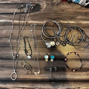 Lot of boho jewelry-Lots of pieces!!